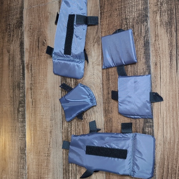 Tamrac Velocity 8x Camera Sling Bag in Black - Picture 8 of 10